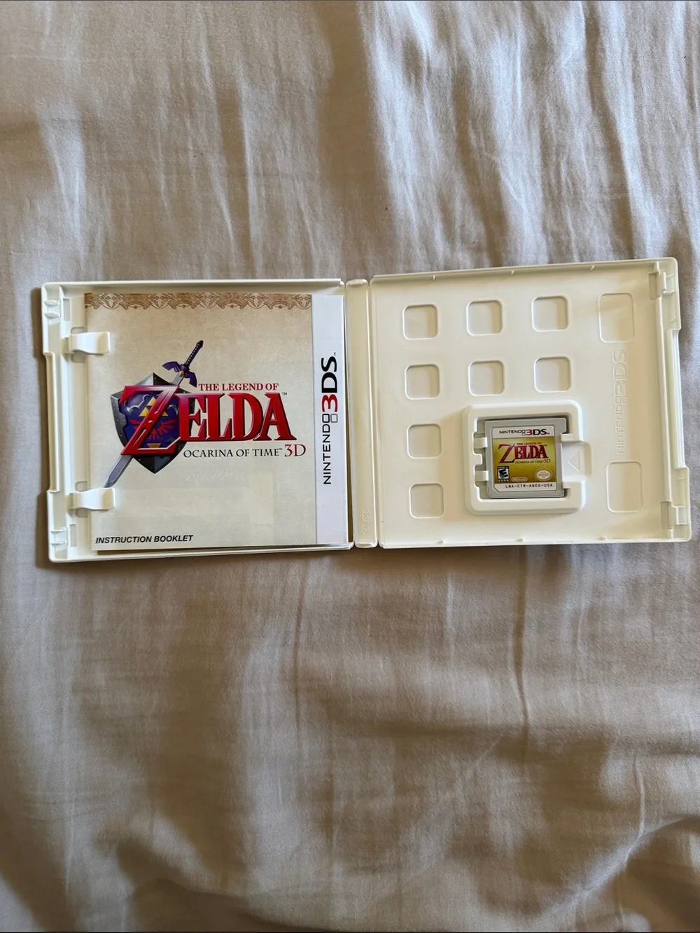 Nintendo 3DS Special Edition Black and Gold Zelda 25th Anniversary